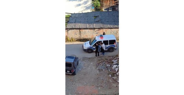 Çocuklar babalarının elektrikli aracını kaçırdı, şarj bitince yolda kaldılar