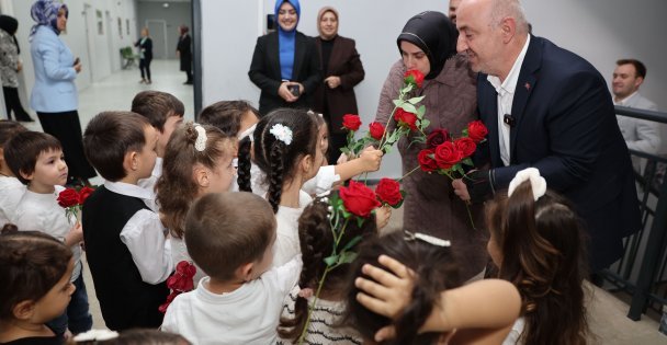 Darıca'da anneler üretiyor, çocuklar eğlenerek öğreniyor