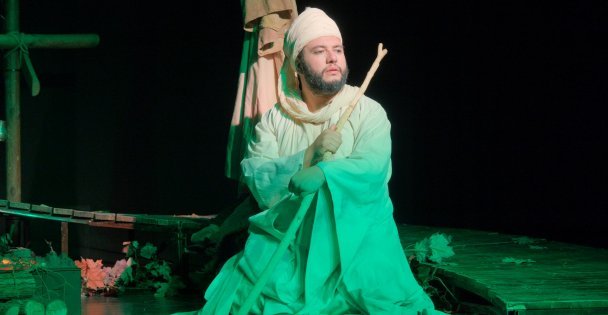 Şehir Tiyatrolarına İnegölde alkış yağmuru