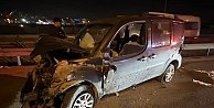Kocaeli'de İki Hafif Ticari Araç Çarpıştı: 1 Yaralı